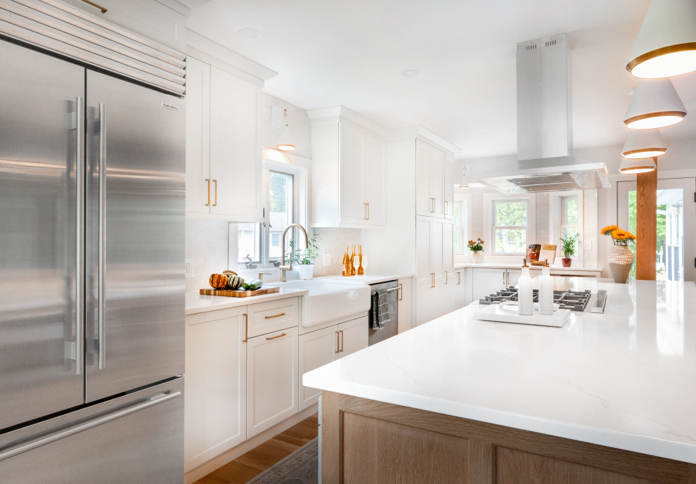 Transitional kitchen photo in New York