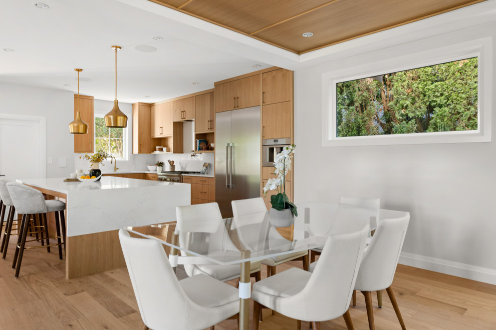 Inspiration for a transitional home design remodel in Vancouver