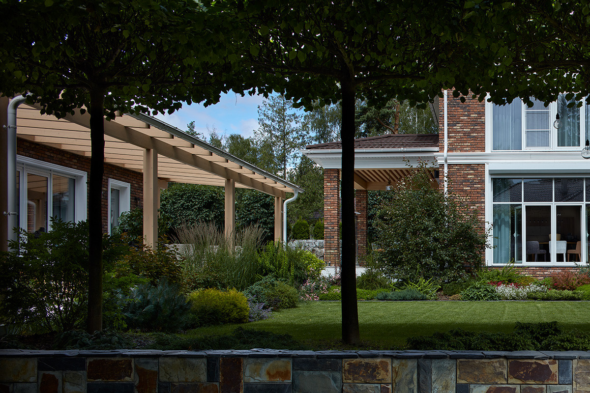 Дом в подмосковье  600 м2