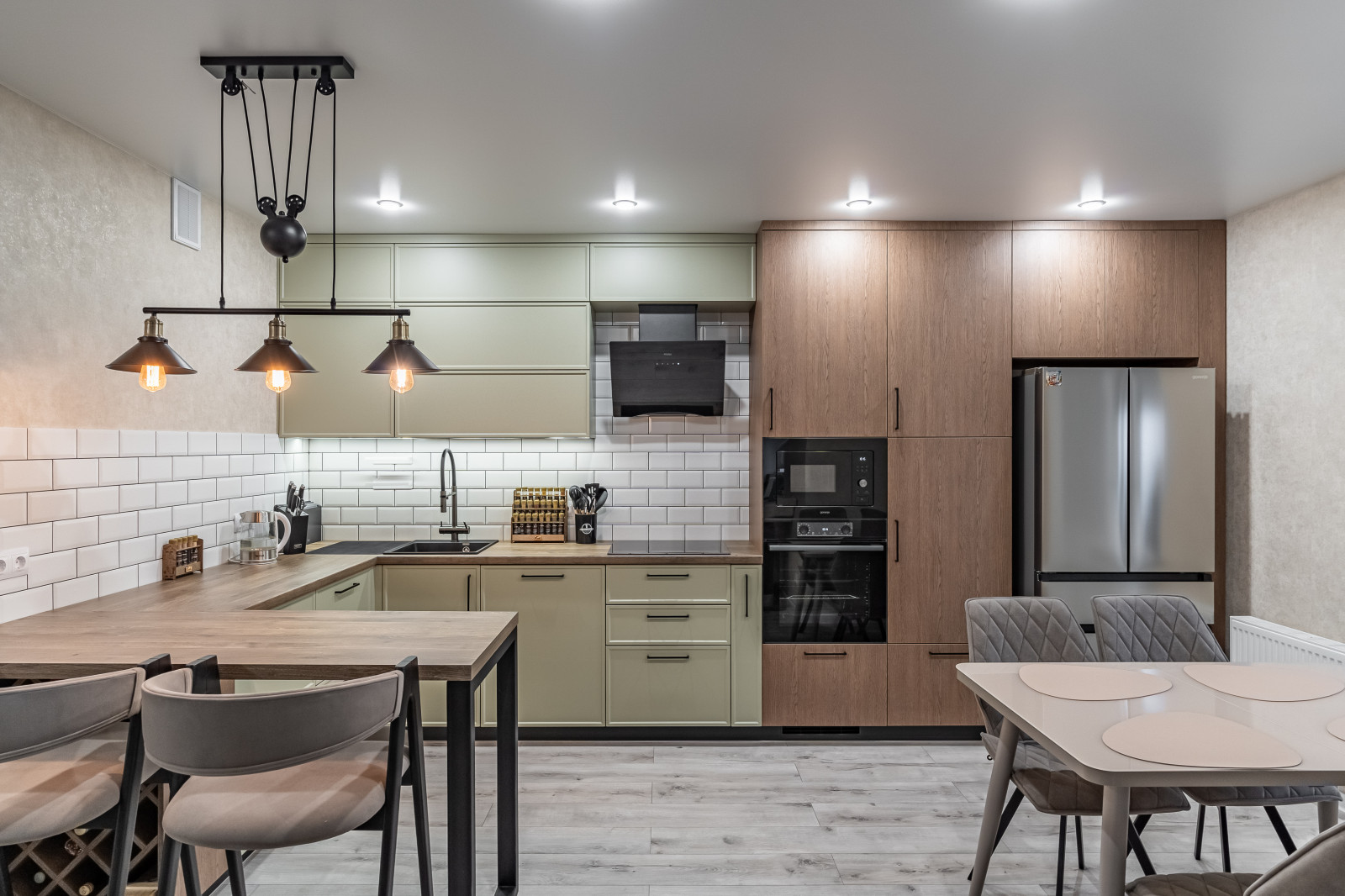 Природная Гармония: Дерево и Зелень