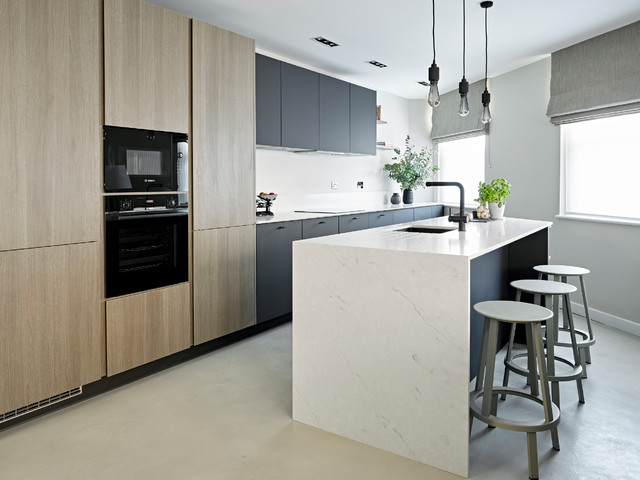 Urban chic in Fulham contemporary-kitchen