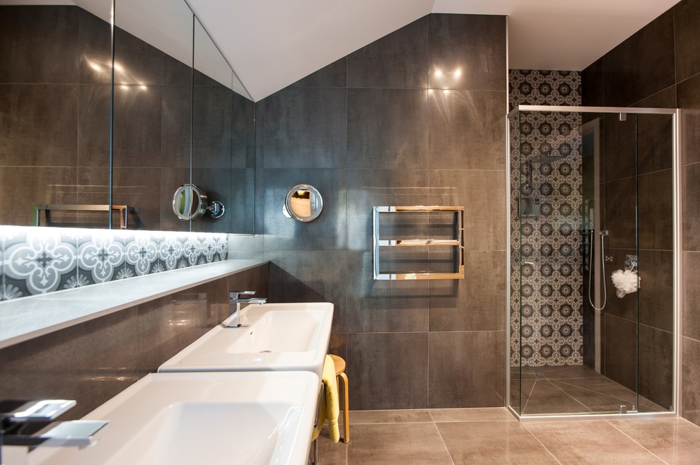 Inspiration for a mid-sized contemporary master bathroom in Other with an alcove shower, gray tile, mosaic tile, grey walls, ceramic floors, a pedestal sink, engineered quartz benchtops, grey floor and a hinged shower door.