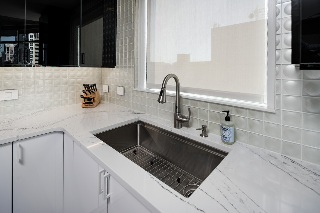Small Contemporary Kitchen Design Charlotte, NC modern-kueche