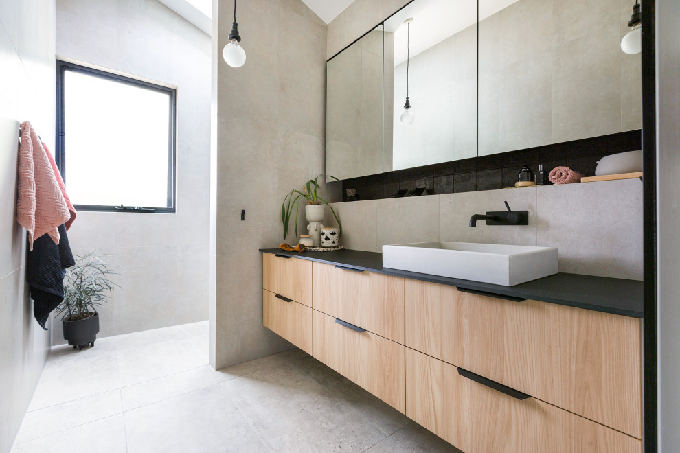Extension & Renovation in Red Hill, ACT Contemporary Bathroom