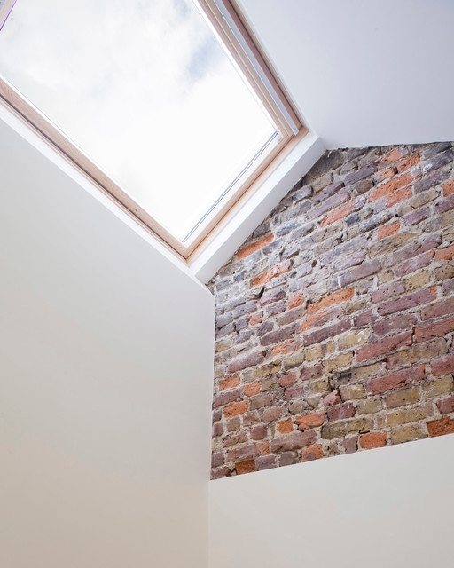 Slim House, London contemporary-corridor