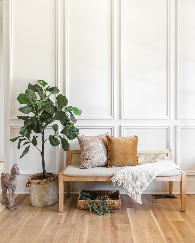 Transitional home design photo in Atlanta