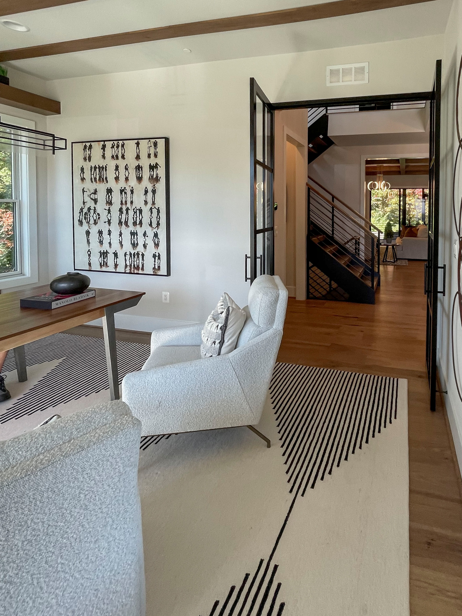 113_Floating Straight- Stringers with No Risers in Contemporary Home, Bethesda M