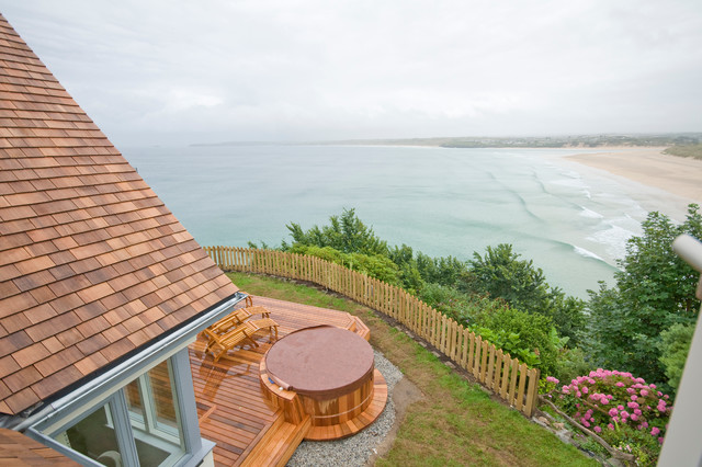 Hawkes Point contemporary