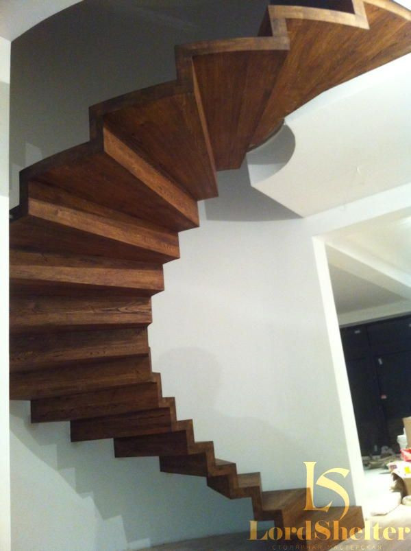 Обшивка металлической лестницы деревом