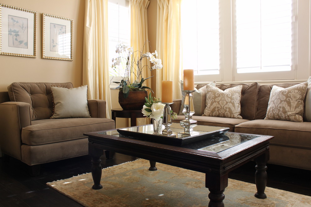 Inspiration for an eclectic living room in Orange County.