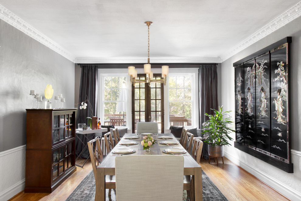 Inspiration for a transitional dining room in St Louis.