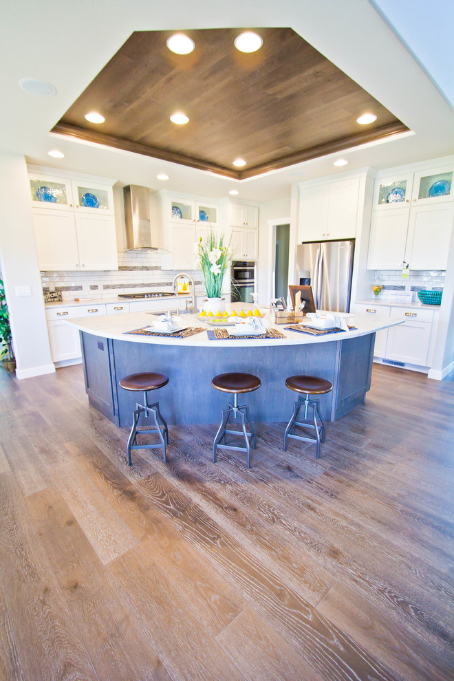 Kitchen - transitional kitchen idea