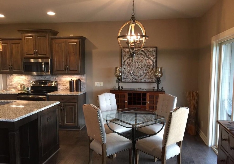 Example of a mountain style home design design in Omaha