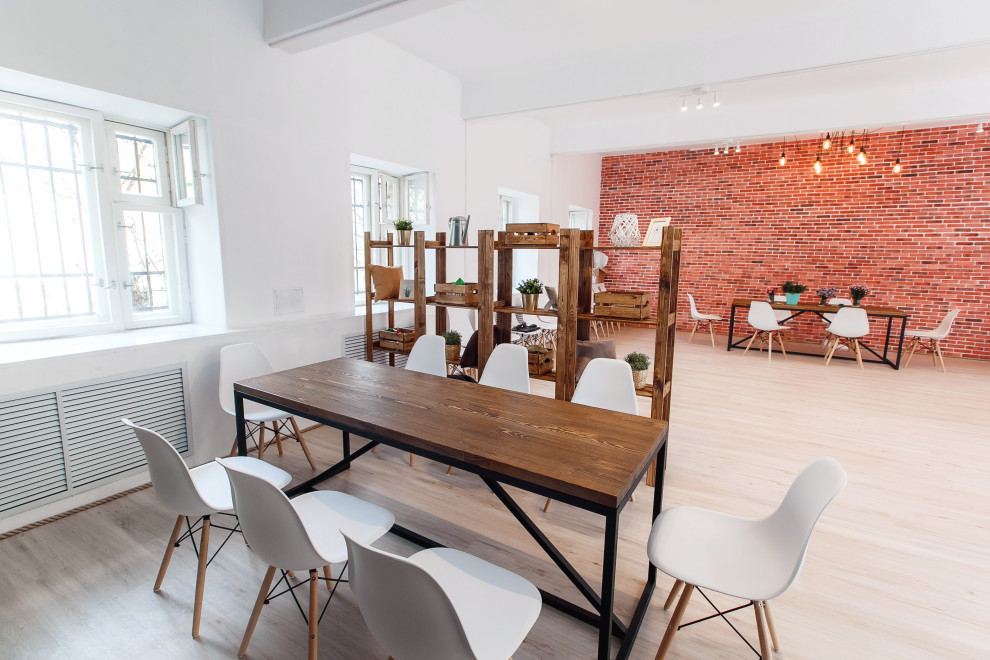 Столы в пространство Space.Ship