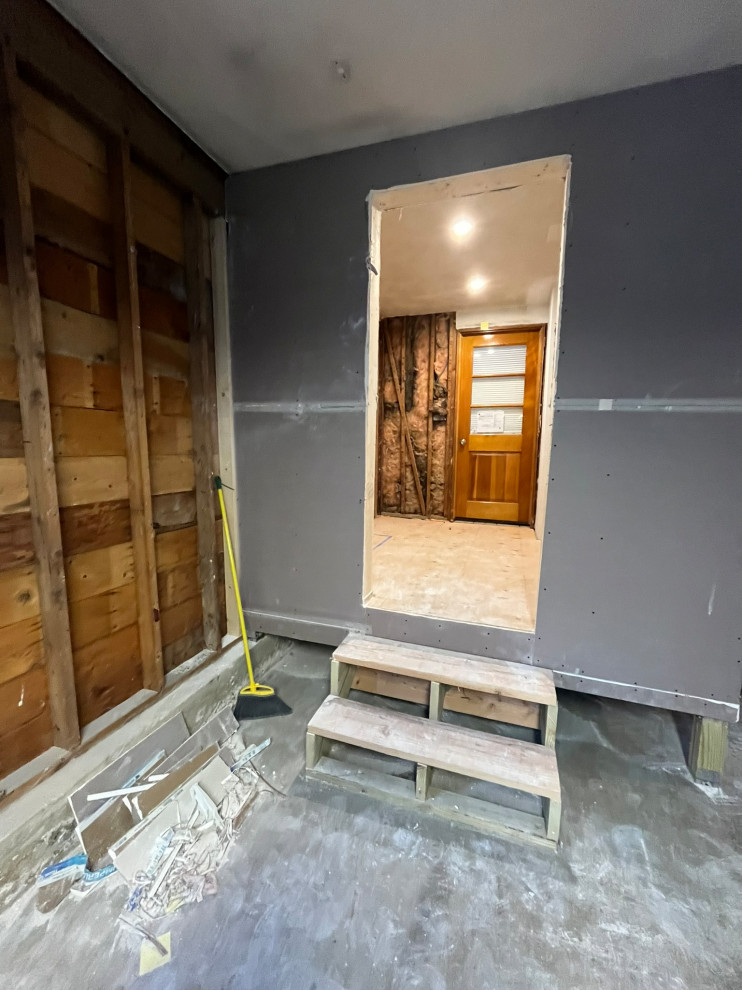 North Andover - Mudroom framing