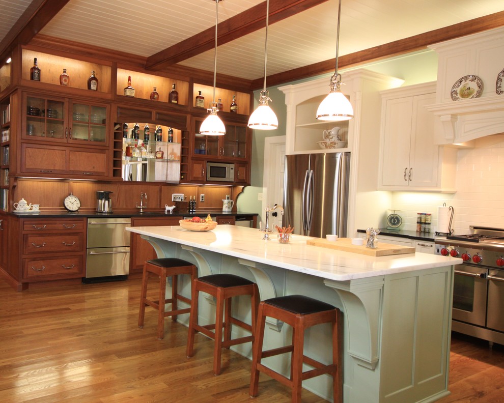 Photo of a country kitchen in Louisville.
