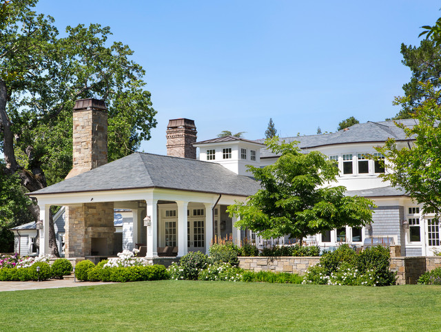 Two Oaks traditional-patio