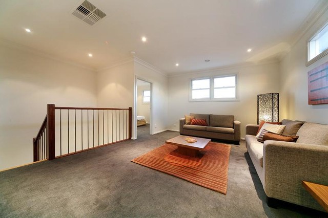 Cushing Ave modern-vardagsrum