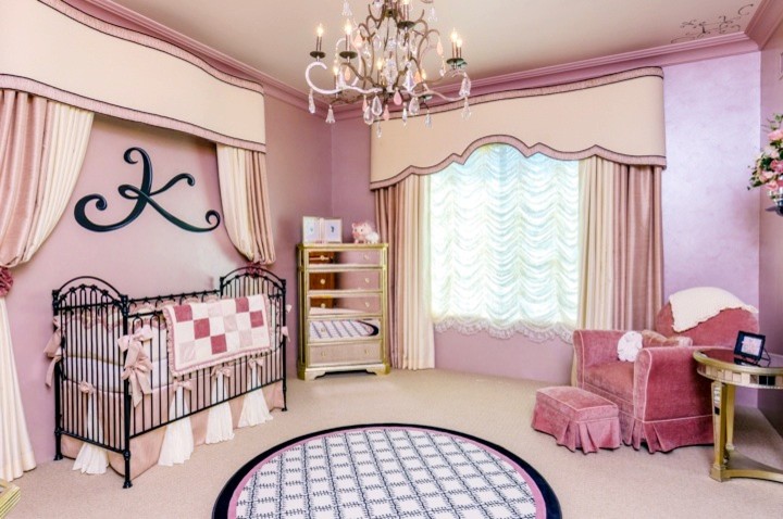 Inspiration for a traditional kids' room in Phoenix.