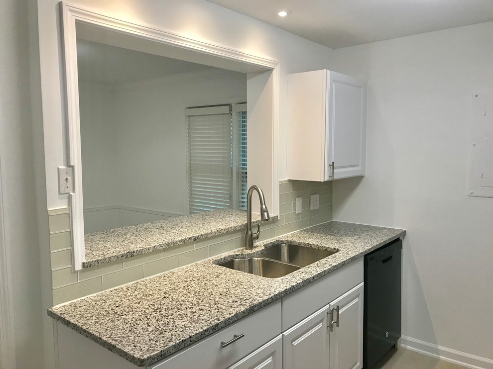 Inspiration for a transitional kitchen remodel in Atlanta
