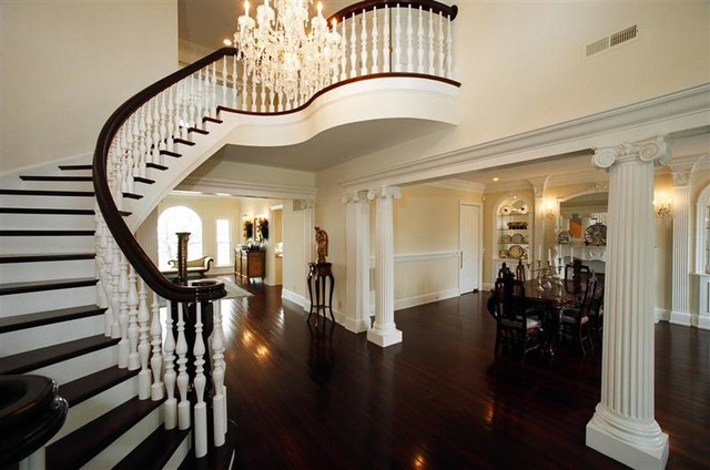 Southern Antebellum Traditional Staircase Wilmington