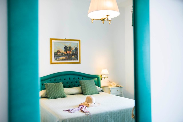 Hotel Pellegrino - Camera da Letto traditional-bedroom