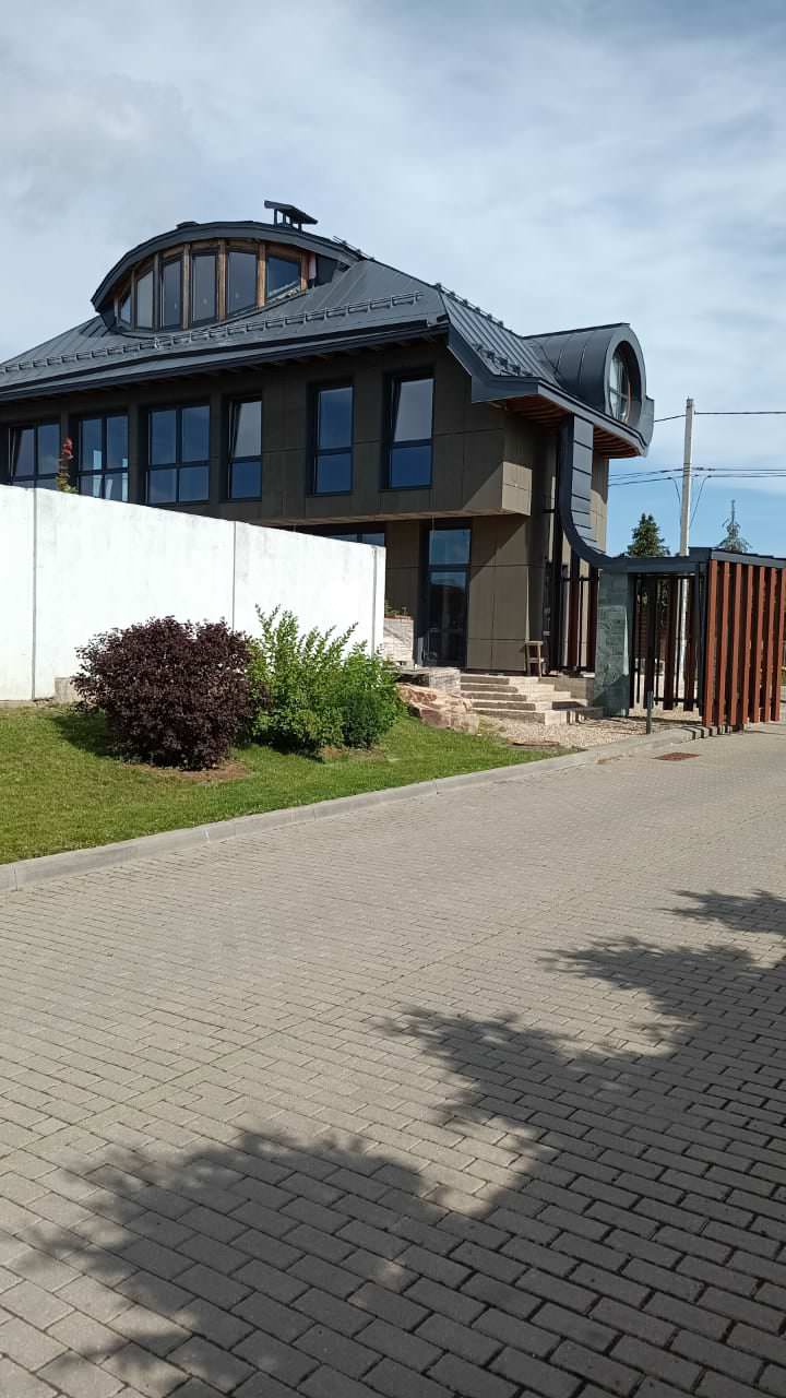 Administative building fo settlement                Администрация посёлка