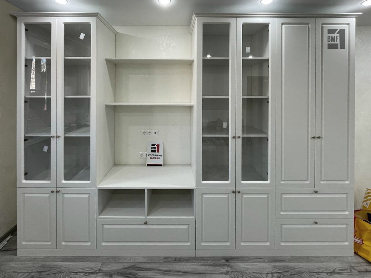 Распашной шкаф 30045017