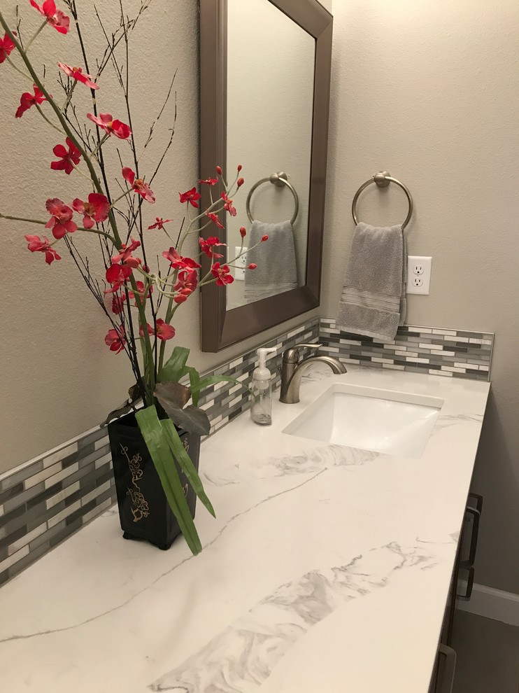 Bathroom - transitional bathroom idea