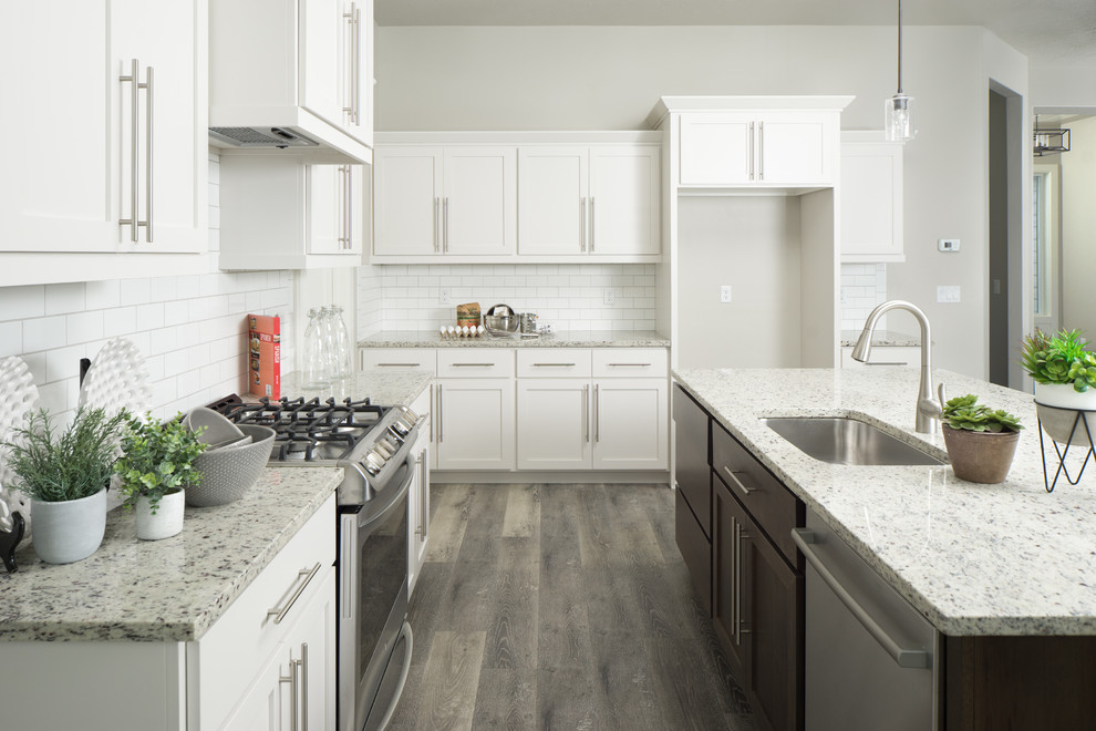 Kitchen - transitional kitchen idea in Boise