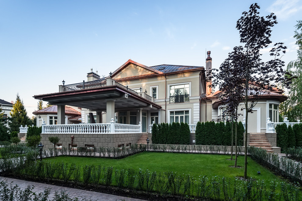 Photo of a traditional grey exterior in Moscow.