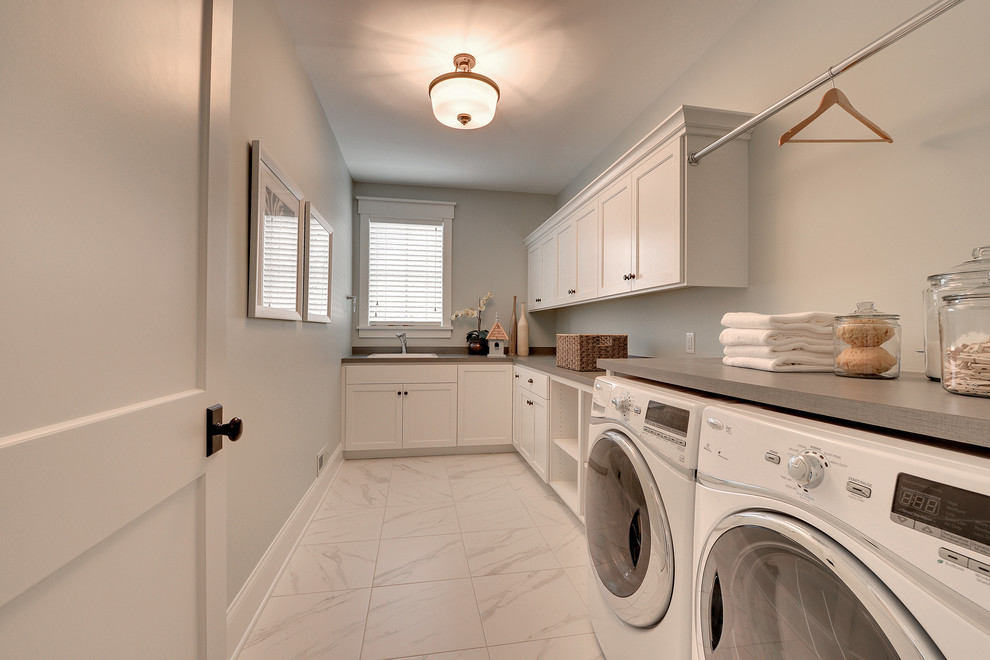 This is an example of a traditional laundry room in Minneapolis.