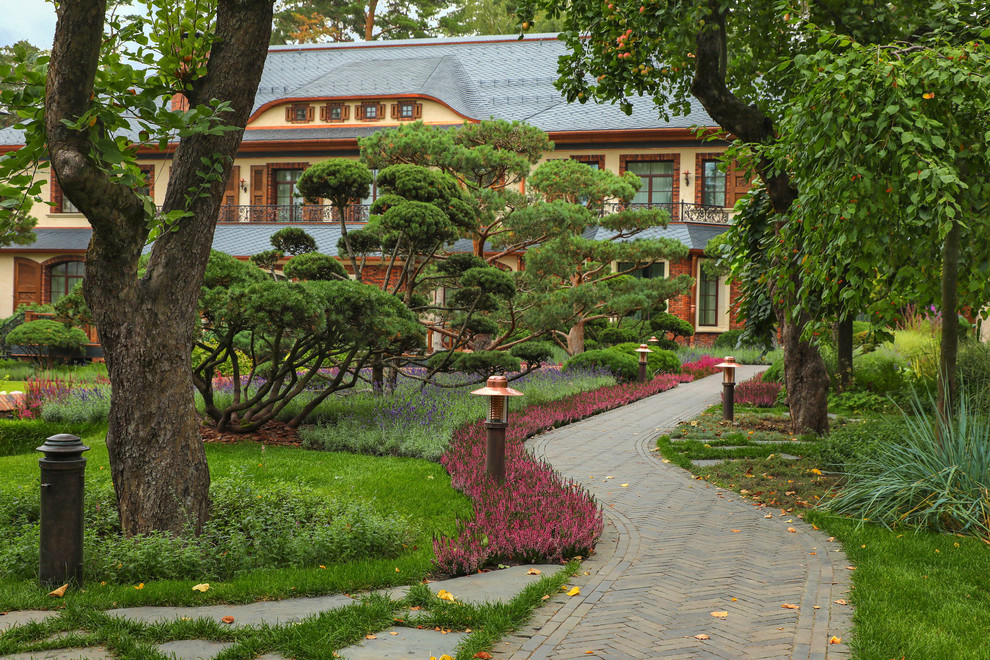 Коттеджный сад в Барвихе (дизайн и исполнение компании "Imperial Garden")