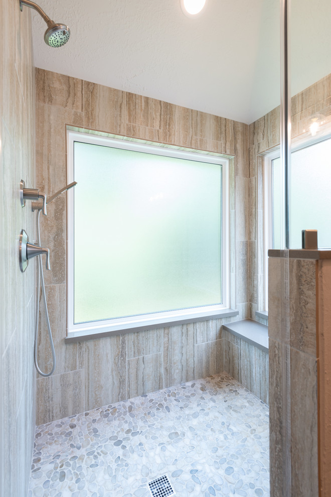 Transitional home design photo in Houston