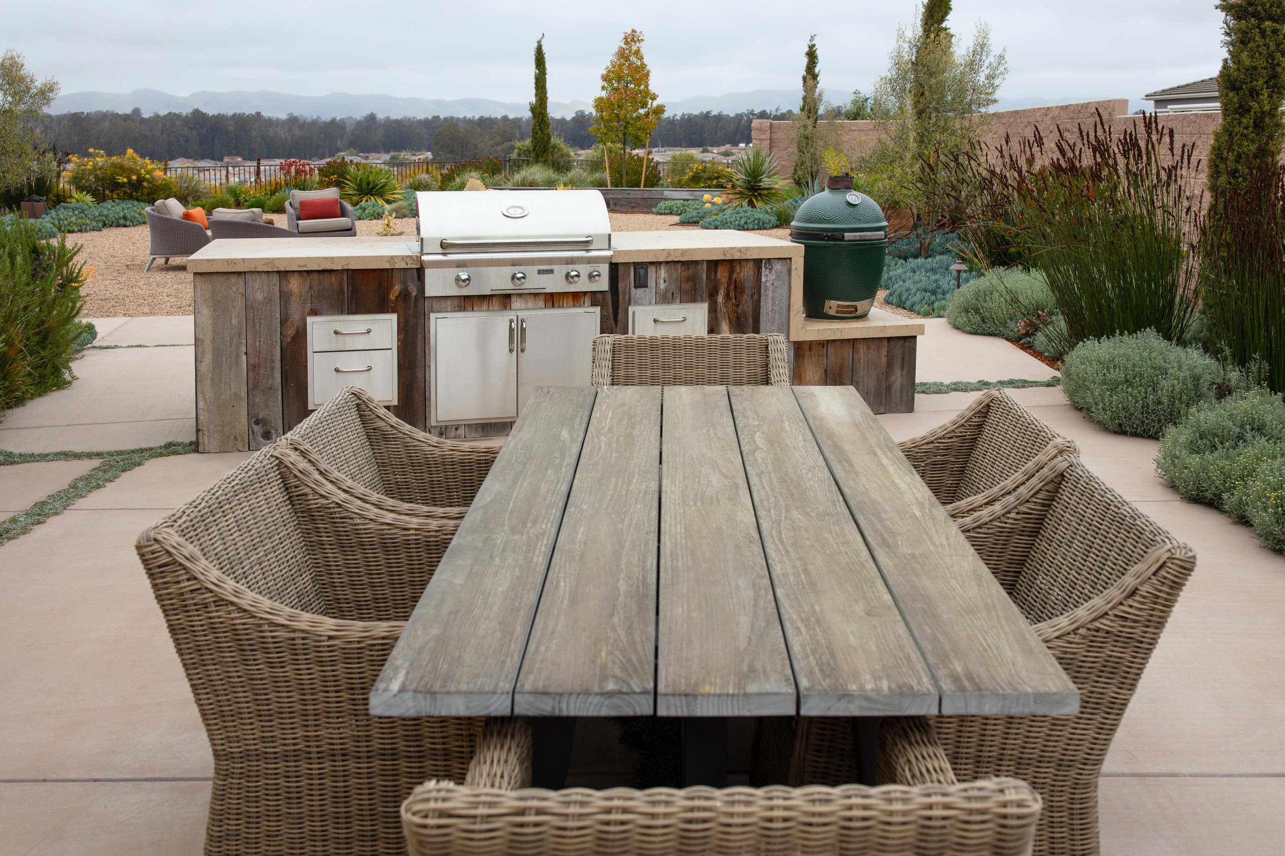 Trilogy Landscape and Outdoor Kitchen