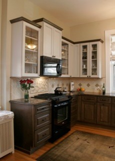 Inspiration for a transitional home design remodel in St Louis