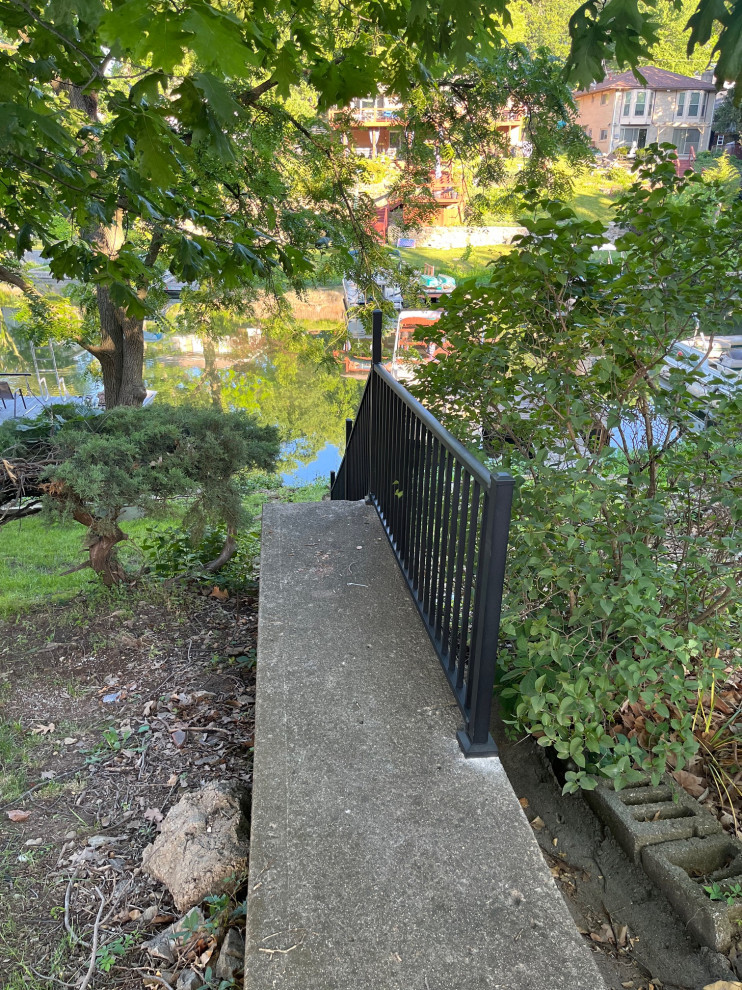 Ramp/Stair Building in Lake Waukomis, MO