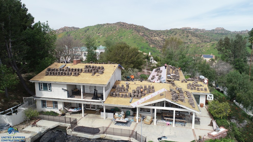 Roofing installation in Bell canyon