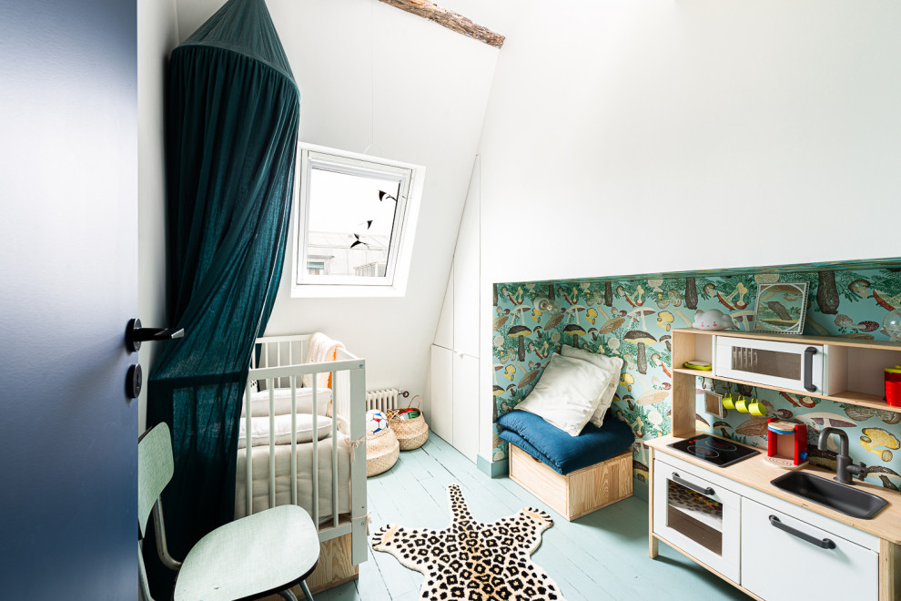 Idée de décoration pour une petite chambre de bébé design.