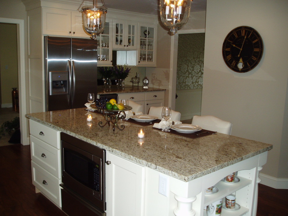 Inspiration for a transitional kitchen remodel in New York