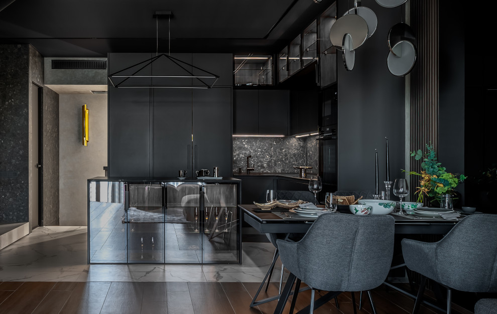 На берегу большой реки