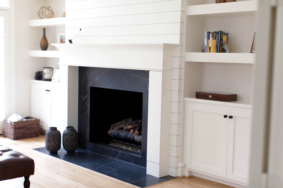 Inspiration for a transitional home design remodel in Dallas