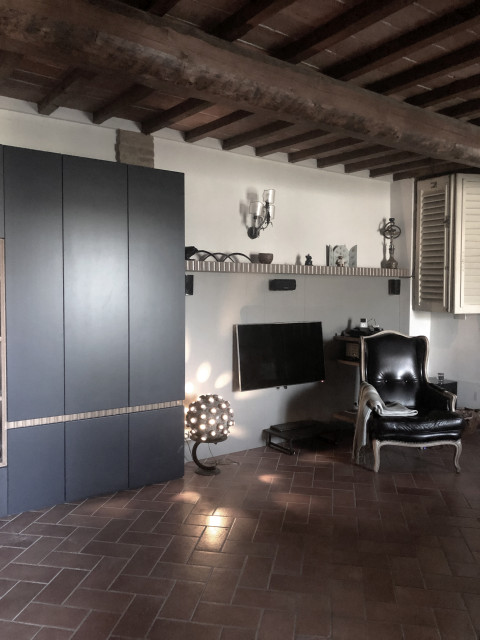 Квартира в Тоскане Tabaccaia mediterranean-living-room