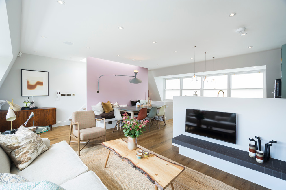 This is an example of a transitional living room in London.