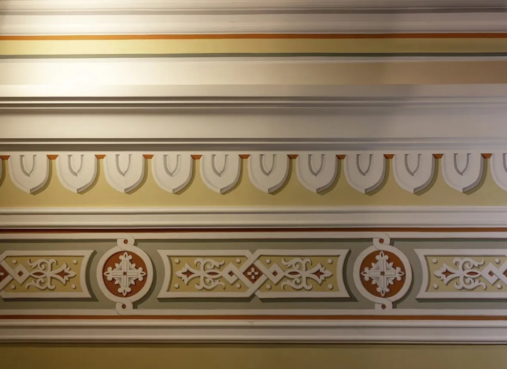 Роспись фриза под куполом церкви