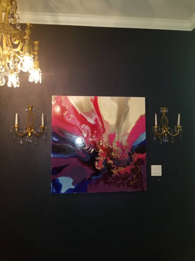 Example of a transitional entryway design in Austin