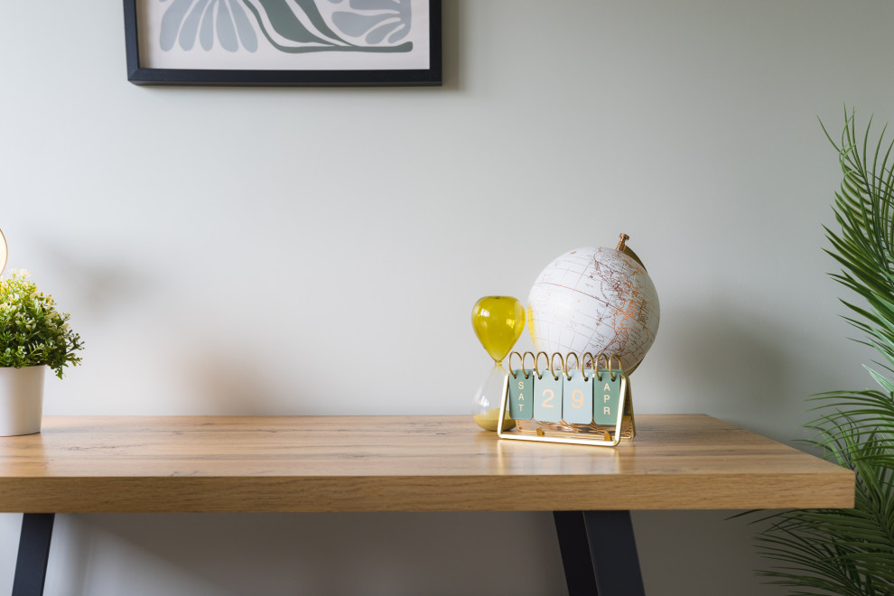 Woodville Road - Stage to Sell
