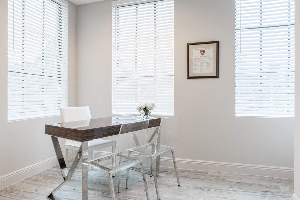 Home design - transitional home design idea