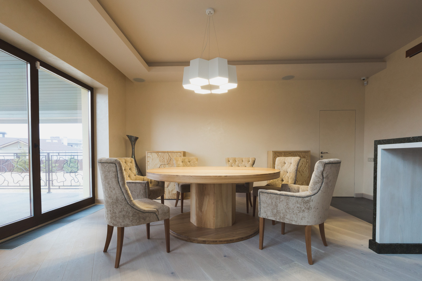 Комод и Стол