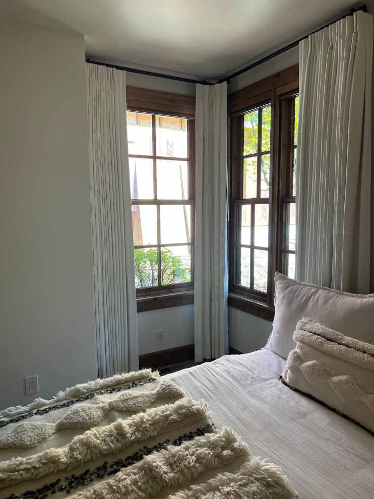 Bedroom - bedroom idea in Seattle
